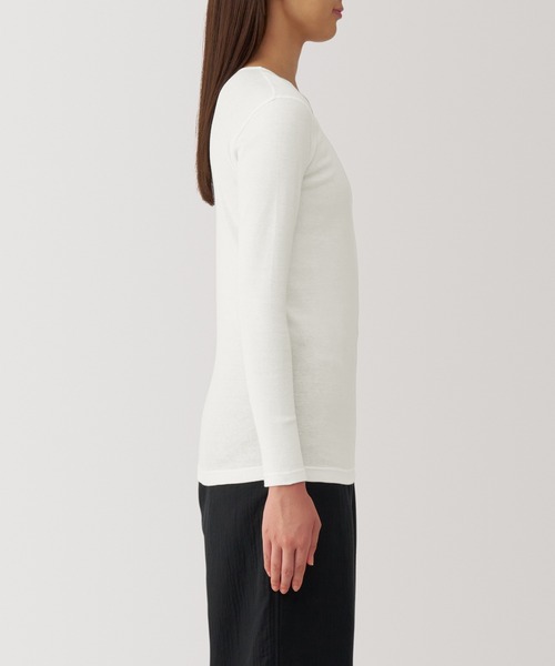 無印良品（ムジルシリョウヒン）の「（綿１００％）婦人　あったか綿　クルーネック長袖Ｔシャツ（インナーウェア/肌着・レディース・ブラック/ライトベージュ/ブラウン系/オフホワイト・S/M/L/XL）」の6枚目の写真