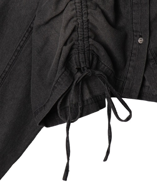 WEGO（ウィゴー）の「WEGO/ドロストデニムショートシャツ（シャツ/ブラウス・レディース・コバルトブルー/ブラック系2・FREE）」の5枚目の写真