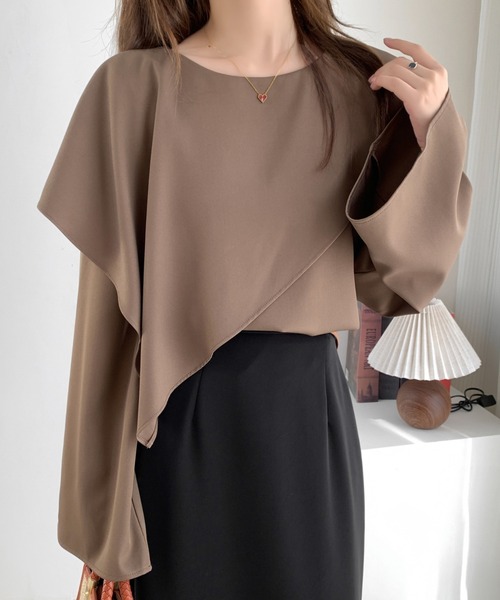 ECLIN(エクラン)の「アシメラッフルフレアスリーブブラウス(シャツ/ブラウス・レディース・ブラック/アイボリー/ブルーグレー/モカ・M/L/XL)」の11枚目の写真