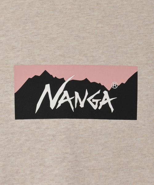 NANGA(ナンガ)の「ECO HYBRID BOX LOGO SWEATSHIRT/エコハイブリッド ボックスロゴ スウェットシャツ(スウェット・メンズ・ブラック/セージグリーン/オートミール/ライトグレー/ホワイト/ブラック系その他/オレンジ・S/M/L/XL)」の12枚目の写真