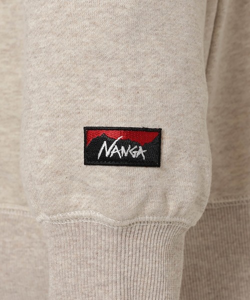 NANGA(ナンガ)の「ECO HYBRID BOX LOGO SWEATSHIRT/エコハイブリッド ボックスロゴ スウェットシャツ(スウェット・メンズ・ブラック/セージグリーン/オートミール/ライトグレー/ホワイト/ブラック系その他/オレンジ・S/M/L/XL)」の14枚目の写真