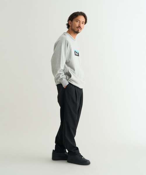 NANGA（ナンガ）の「ECO HYBRID BOX LOGO SWEATSHIRT/エコハイブリッド ボックスロゴ スウェットシャツ（スウェット・メンズ・ブラック/セージグリーン/オートミール/ライトグレー/ホワイト/ブラック系その他/オレンジ・S/M/L/XL）」の11枚目の写真