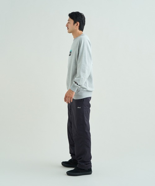 NANGA(ナンガ)の「ECO HYBRID BOX LOGO SWEATSHIRT/エコハイブリッド ボックスロゴ スウェットシャツ(スウェット・メンズ・ブラック/セージグリーン/オートミール/ライトグレー/ホワイト/ブラック系その他/オレンジ・S/M/L/XL)」の21枚目の写真