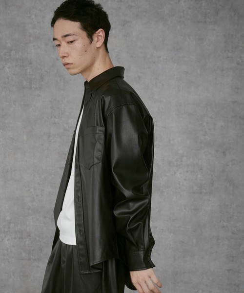 THE STANDARD(ザスタンダード)の「THE STANDARD/シンセティックレザーロングスリーブシャツ(シャツ/ブラウス・メンズ・ブラック・MEDIUM/LARGE)」の8枚目の写真