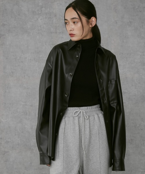 THE STANDARD(ザスタンダード)の「THE STANDARD/シンセティックレザーロングスリーブシャツ(シャツ/ブラウス・メンズ・ブラック・MEDIUM/LARGE)」の13枚目の写真