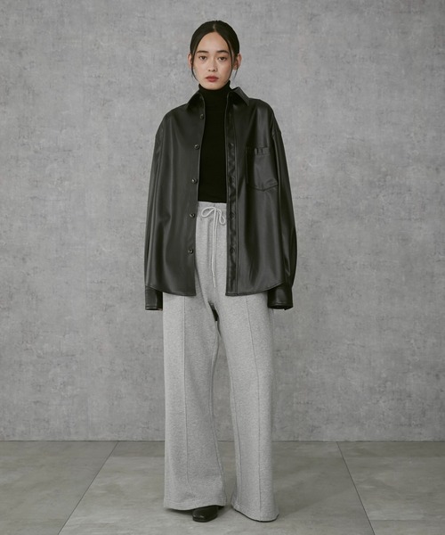 THE STANDARD(ザスタンダード)の「THE STANDARD/シンセティックレザーロングスリーブシャツ(シャツ/ブラウス・メンズ・ブラック・MEDIUM/LARGE)」の16枚目の写真