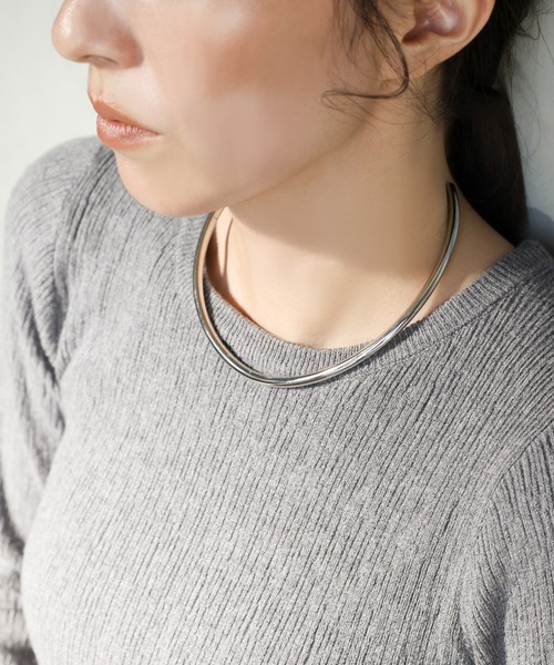 select MOCA（セレクトモカ）の「ステンレスカーブネックカフ（ネックレス・レディース・シルバー/ゴールド・FREE）」の6枚目の写真