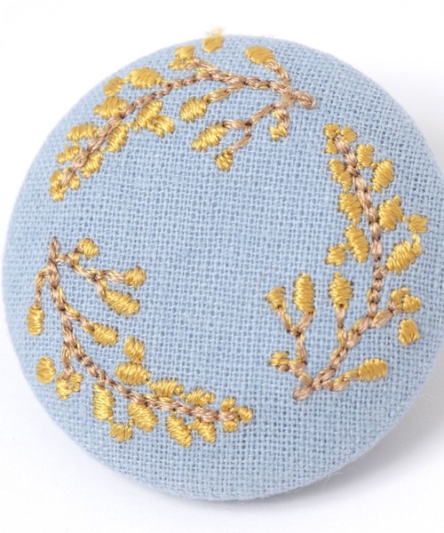 studio CLIP（スタディオクリップ）の「刺繍ブローチ（ブローチ/コサージュ・レディース・ブラウン/ライトブルー/ライトグリーン・FREE）」の5枚目の写真