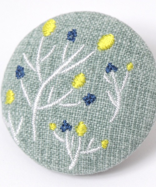 studio CLIP（スタディオクリップ）の「刺繍ブローチ（ブローチ/コサージュ・レディース・ブラウン/ライトブルー/ライトグリーン・FREE）」の8枚目の写真