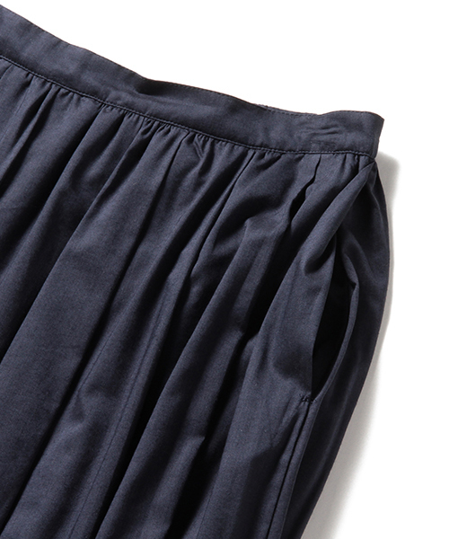 Pilgrim Surf Supply（ピルグリムサーフサプライ）の「Pilgrim Surf+Supply / GEORGIA Long Length Skirt（スカート・レディース・ベージュ/ネイビー・1）」の6枚目の写真