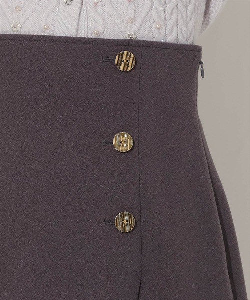 WILLSELECTION(ウィルセレクション)の「ゴールドボタンアシメミニスカート(スカート・レディース・アイボリー/チャコールグレー/ラベンダー・FREE)」の11枚目の写真