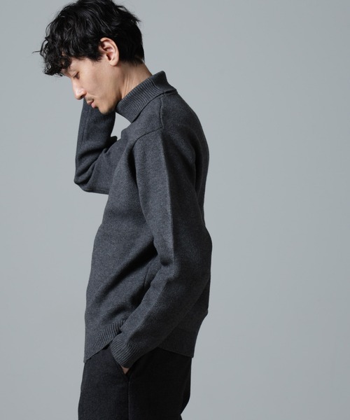 NANO universe(ナノユニバース)の「PBTストレッチタートルニット(ニット/セーター・メンズ・ネイビー/ブラック/グレー・S/M/L)」の14枚目の写真