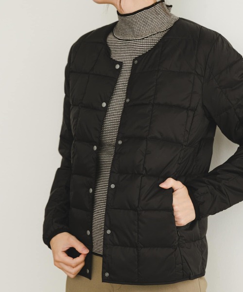 ITEMS URBANRESEARCH(アイテムズ アーバンリサーチ)の「TAION CREW NECK BUTTON DOWN JACKET(ダウンジャケット/コート・レディース・ブラック/ベージュ系その他・MEDIUM/X-LARGE/LARGE)」の4枚目の写真