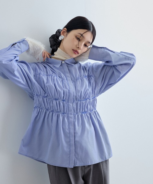 VIS(ビス)の「【新色追加】シャーリングデザインシャツ【洗える】(シャツ/ブラウス・レディース・ホワイト/ブルー/ピンク系その他2/ブルー系その他4・FREE)」の14枚目の写真