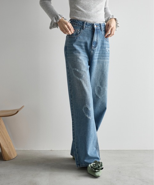 THE YOn(ザヨン)の「ハートダメージデニムパンツ(デニムパンツ・レディース・ブラック/ブルー・S/M)」の3枚目の写真