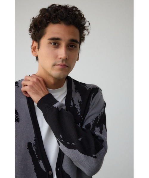 AZUL by moussy(アズールバイマウジー)の「総柄スリムフィットカーディガン(カーディガン/ボレロ・メンズ・ホワイト系その他/ブルー系その他3/ブラック系その他・LARGE/MEDIUM)」の15枚目の写真