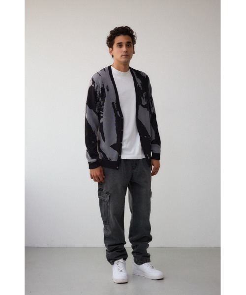 AZUL by moussy(アズールバイマウジー)の「総柄スリムフィットカーディガン(カーディガン/ボレロ・メンズ・ホワイト系その他/ブルー系その他3/ブラック系その他・LARGE/MEDIUM)」の17枚目の写真