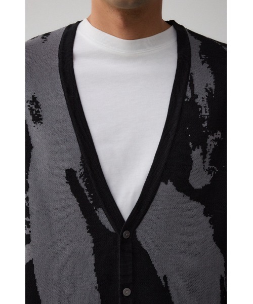 AZUL by moussy(アズールバイマウジー)の「総柄スリムフィットカーディガン(カーディガン/ボレロ・メンズ・ホワイト系その他/ブルー系その他3/ブラック系その他・LARGE/MEDIUM)」の21枚目の写真