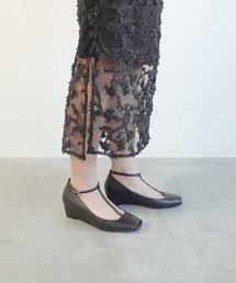 Daniella&GEMMA（ダニエラアンドジェマ）の「スクエアトゥTストラップウエッジパンプス（パンプス）」