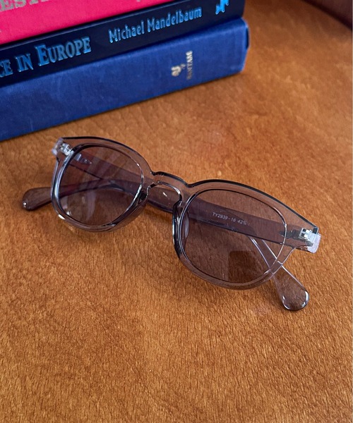 feepur（フェピュール）の「クリアフレームボストンサングラス（サングラス・レディース・グレー・FREE）」の3枚目の写真