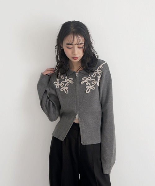 LIAN(リアン)の「コード刺繍ポロニットカーディガン(カーディガン/ボレロ・レディース・モカ/チャコールグレー/ブラック/カーキ・FREE)」の12枚目の写真