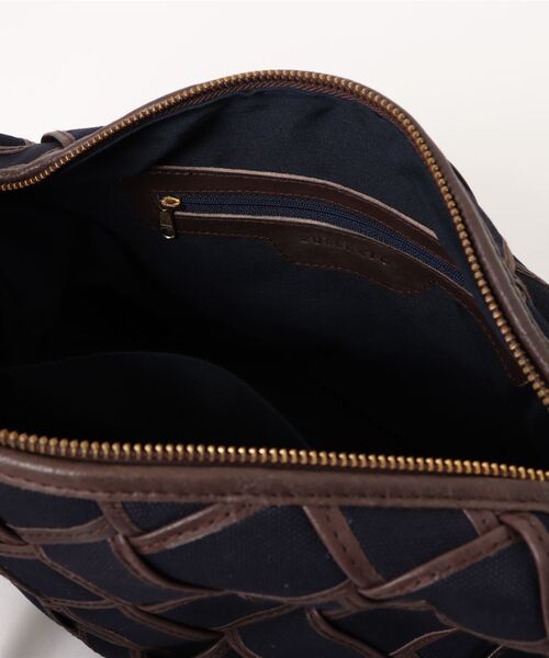 zucchero(ズッケロ)の「キャンバス×カウレザー ショルダーバッグ ズッケロ(ショルダーバッグ・レディース・ブラウン/ネイビー/ベージュ・FREE)」の19枚目の写真