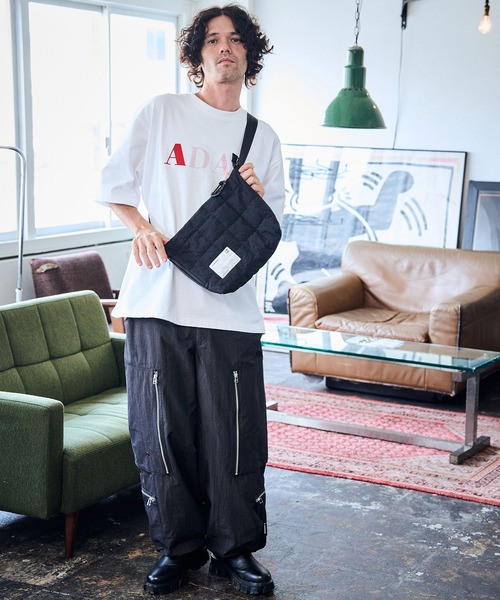 ARCHIVER(アーカイバ)の「【RS】【ADAMPATEK】square quilt middle shoulder bag/スクエアキルトミディアムショルダーバッグ(ショルダーバッグ・メンズ・ブラック/グレー・FREE)」の20枚目の写真