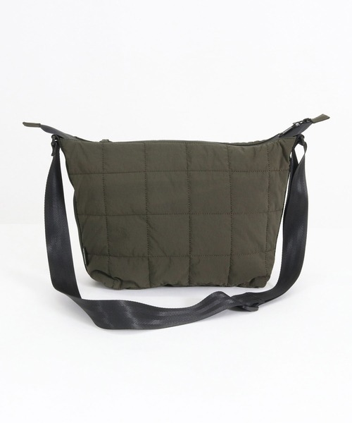 ARCHIVER(アーカイバ)の「【RS】【ADAMPATEK】square quilt middle shoulder bag/スクエアキルトミディアムショルダーバッグ(ショルダーバッグ・メンズ・ブラック/グレー・FREE)」の16枚目の写真