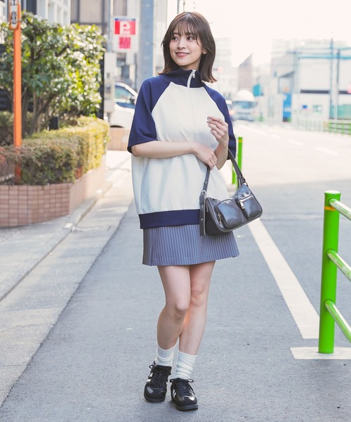 Honeys（ハニーズ）の「ハーフジップゆるトップス（スウェット・レディース・アイボリー/杢グレー/スミクロ/オートミール・S/M/L）」の5枚目の写真