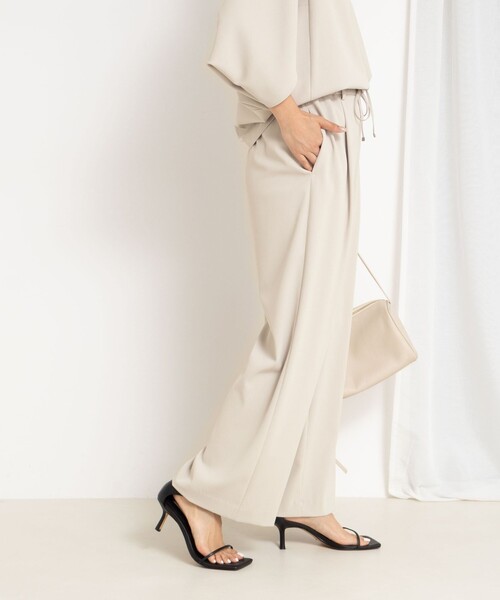 NOLLEY’S（ノーリーズ）の「《セットアップ対応》ウォッシャブルツイルイージーパンツ（その他パンツ・レディース・ブラック/ホワイト/ネイビー/チャコールグレー/グレイッシュベージュ・34/36/38/40）」の8枚目の写真