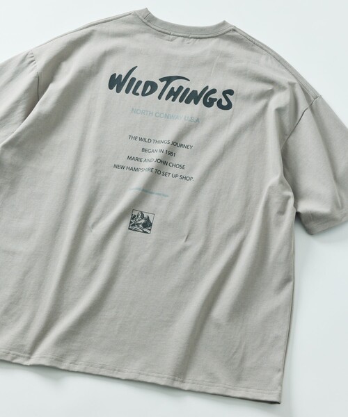 FREAK'S STORE（フリークスストア）の「限定展開 WILD THINGS×FREAK'S STORE/ワイルドシングス 別注 ビッグシルエット ロゴバックプリント クルーネック Tシャツ/リフレクタープリント（Tシャツ/カットソー・メンズ・アッシュグレー/ブラック/グレイッシュベージュ/ホワイト・SMALL/MEDIUM/LARGE）」の4枚目の写真