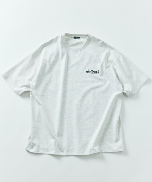 FREAK'S STORE（フリークスストア）の「限定展開 WILD THINGS×FREAK'S STORE/ワイルドシングス 別注 ビッグシルエット ロゴバックプリント クルーネック Tシャツ/リフレクタープリント（Tシャツ/カットソー・メンズ・アッシュグレー/ブラック/グレイッシュベージュ/ホワイト・SMALL/MEDIUM/LARGE）」の8枚目の写真