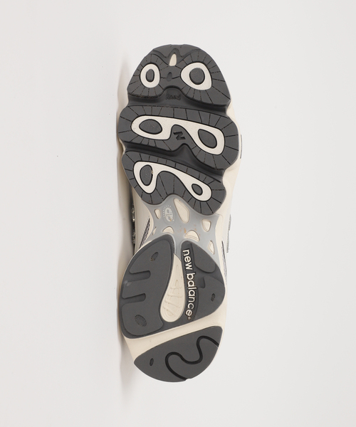 Spick & Span（スピックアンドスパン）の「《WEB限定》NEW BALANCE / ニューバランス 1000（スニーカー・レディース・ホワイト・23cm/23.5cm/24cm/24.5cm/25cm）」の9枚目の写真