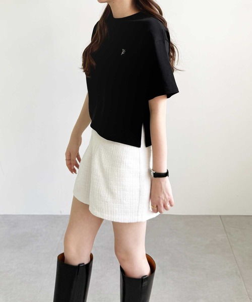 YOUING.(ユイン)の「アナグラムロゴ刺繍Tシャツ(Tシャツ/カットソー・レディース・ブラック/モカ/オフホワイト・LARGE/MEDIUM)」の14枚目の写真