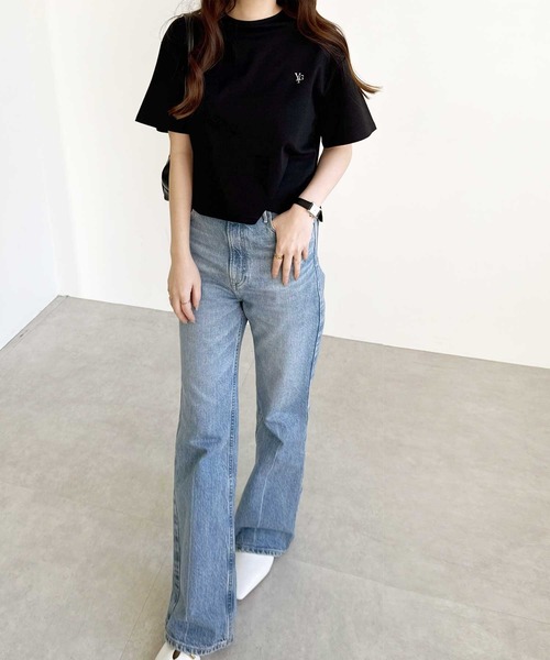 YOUING.(ユイン)の「アナグラムロゴ刺繍Tシャツ(Tシャツ/カットソー・レディース・ブラック/モカ/オフホワイト・LARGE/MEDIUM)」の19枚目の写真