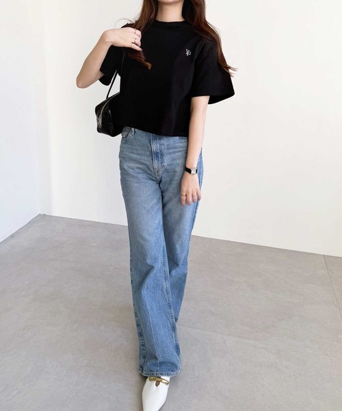 YOUING.(ユイン)の「アナグラムロゴ刺繍Tシャツ(Tシャツ/カットソー・レディース・ブラック/モカ/オフホワイト・LARGE/MEDIUM)」の18枚目の写真