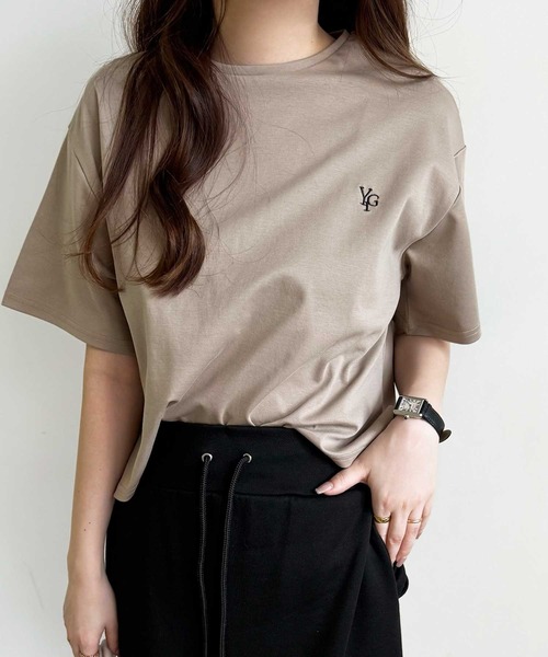 YOUING.(ユイン)の「アナグラムロゴ刺繍Tシャツ(Tシャツ/カットソー・レディース・ブラック/モカ/オフホワイト・LARGE/MEDIUM)」の12枚目の写真
