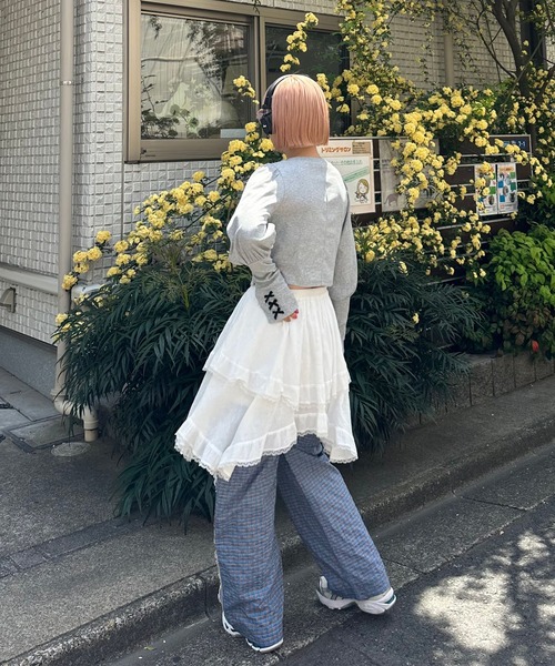 Alley Tokyo（アリートーキョー）の「コルセット切替リブTOPS（Tシャツ/カットソー・レディース・オフホワイト/グレー・FREE）」の17枚目の写真