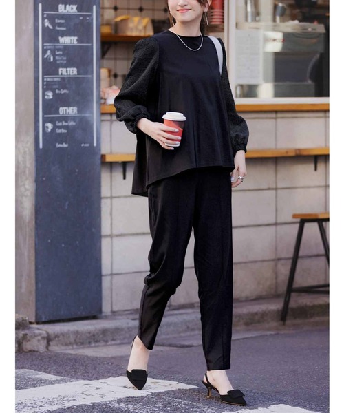IEDIT(イディット)の「IEDIT UVカット&吸汗速乾がうれしい きれい見えしてらくちんな 後ろフレアーの着映えセットアップ〈ブラック〉(セットアップ・レディース・ブラック・M/L/LL/3L)」の1枚目の写真