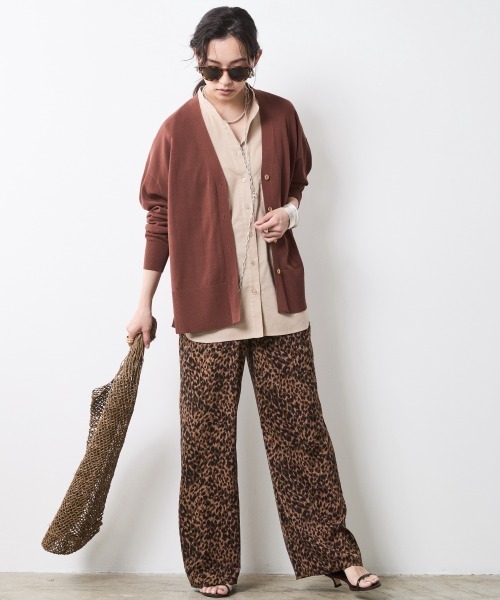 CHIC STYLE(シックスタイル)の「レーヨン麻チュニックシャツ<大きいサイズ有>シックスタイル(シャツ/ブラウス・レディース・オフホワイト/ベージュ・L/M/5L/4L/3L/LL)」の14枚目の写真