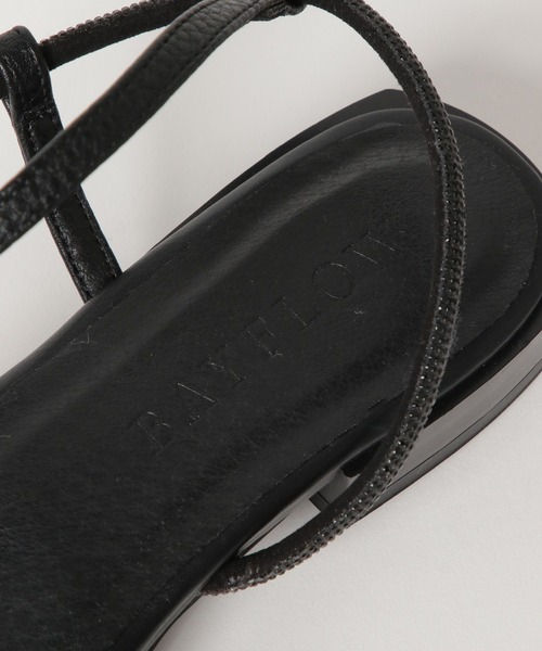 BAYFLOW(ベイフロー)の「スパークルストラップサンダル(サンダル・レディース・ブラック/ゴールド・LARGE/MEDIUM)」の17枚目の写真