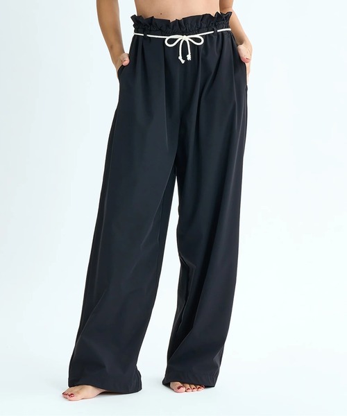 ROXY（ロキシー）の「YES SEA PANTS /ロキシー水陸両用ストレッチUVカット速乾塩素対応ドローコード付きワイドパンツ（水着）（ラッシュガード・レディース・ベージュ/ブラック・MEDIUM/LARGE/SMALL）」の4枚目の写真