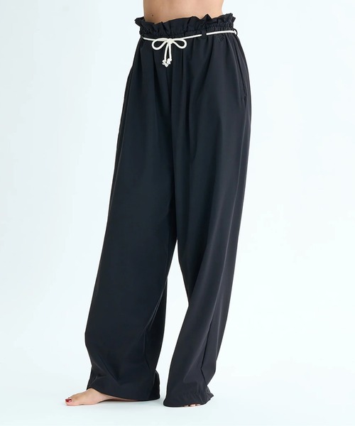 ROXY（ロキシー）の「YES SEA PANTS /ロキシー水陸両用ストレッチUVカット速乾塩素対応ドローコード付きワイドパンツ（水着）（ラッシュガード・レディース・ベージュ/ブラック・MEDIUM/LARGE/SMALL）」の5枚目の写真