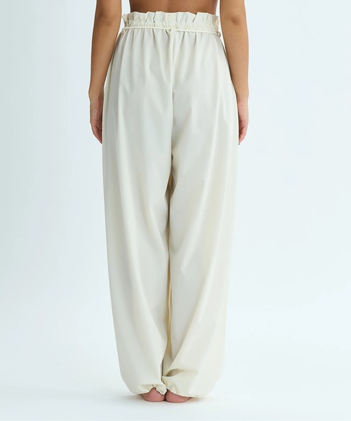 ROXY（ロキシー）の「YES SEA PANTS /ロキシー水陸両用ストレッチUVカット速乾塩素対応ドローコード付きワイドパンツ（水着）（ラッシュガード・レディース・ベージュ/ブラック・MEDIUM/LARGE/SMALL）」の9枚目の写真