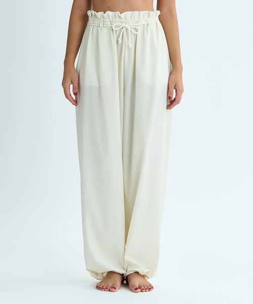 ROXY（ロキシー）の「YES SEA PANTS /ロキシー水陸両用ストレッチUVカット速乾塩素対応ドローコード付きワイドパンツ（水着）（ラッシュガード・レディース・ベージュ/ブラック・MEDIUM/LARGE/SMALL）」の17枚目の写真