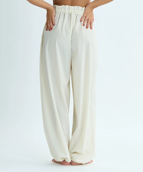 ROXY（ロキシー）の「YES SEA PANTS /ロキシー水陸両用ストレッチUVカット速乾塩素対応ドローコード付きワイドパンツ（水着）（ラッシュガード・レディース・ベージュ/ブラック・MEDIUM/LARGE/SMALL）」の19枚目の写真