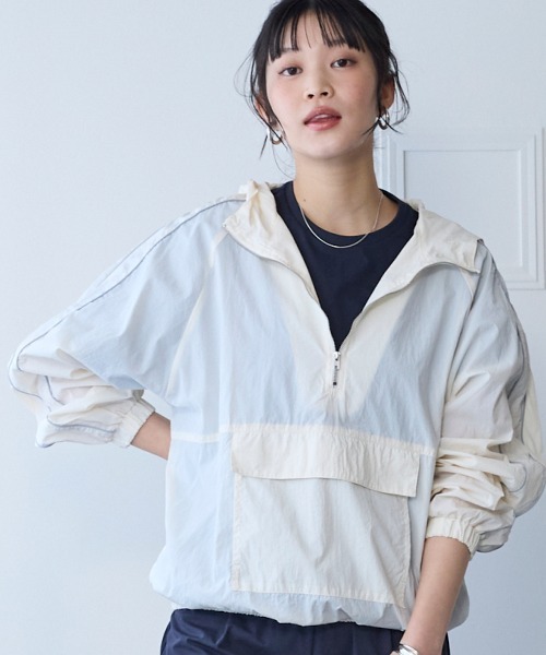SMILE LAND（スマイルランド）の「＜大きいサイズ＞エアーナイロン配色パイピングアノラックパーカー（はっ水）（ナイロンジャケット・レディース・アイボリー/モカ/ブラック・L/LL/3L/4L/5L）」の7枚目の写真