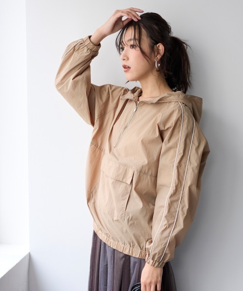 SMILE LAND（スマイルランド）の「＜大きいサイズ＞エアーナイロン配色パイピングアノラックパーカー（はっ水）（ナイロンジャケット・レディース・アイボリー/モカ/ブラック・L/LL/3L/4L/5L）」の11枚目の写真