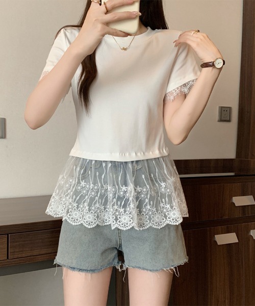 Doux Belle(ドゥーベル)の「袖レースシアーカットソー(Tシャツ/カットソー・レディース・ホワイト/ブラック/グレー・MEDIUM)」の4枚目の写真