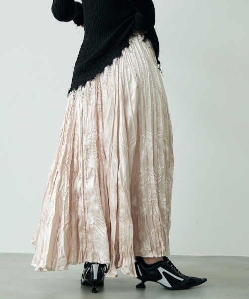 Clum(クルム)の「Crinkle flare long skirt / クリンクルフレアロングスカート(スカート・レディース・ブラック/ピンクベージュ・FREE)」の16枚目の写真